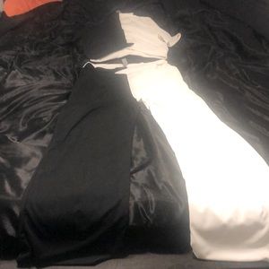 A split black and white 2pc bell bottom set in size 18-20!!Selling for $50!!!